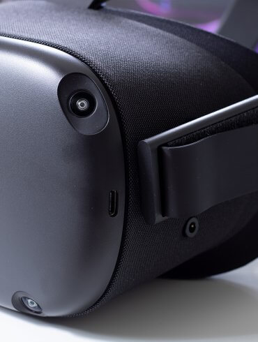 Oculus Quest Side