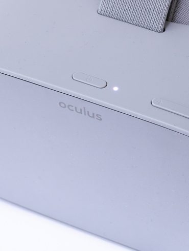 Oculus Go - Front of Headset - Light On